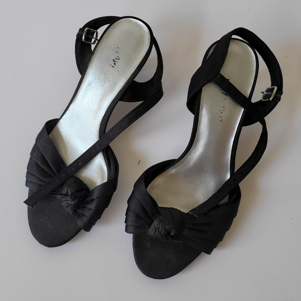 Women heels 5 1/2W
